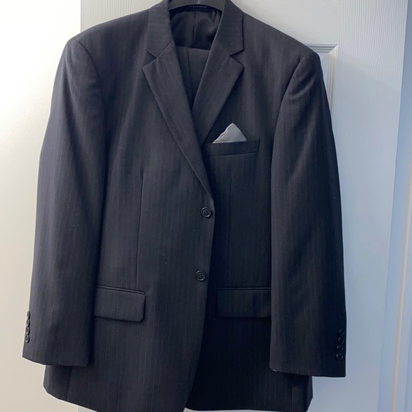 Moore’s suit - Picture 1 of 12